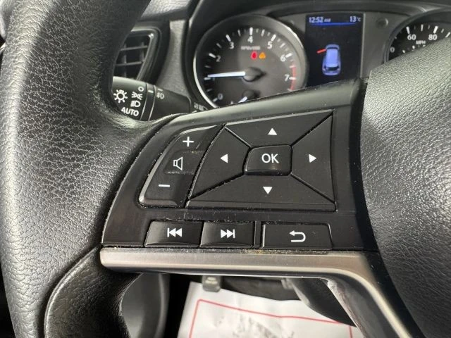 2018 Nissan Rogue - Image 15 of 21
