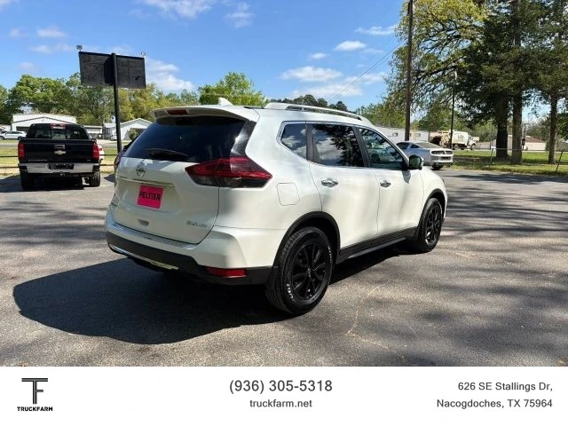 2018 Nissan Rogue - Image 4 of 12