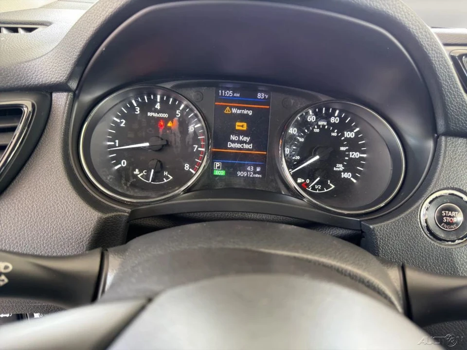 2018 Nissan Rogue - Image 11 of 21