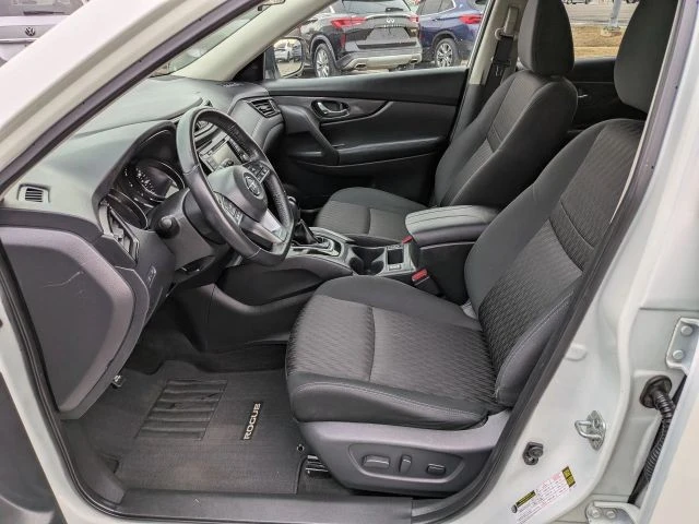 2018 Nissan Rogue - Image 10 of 21