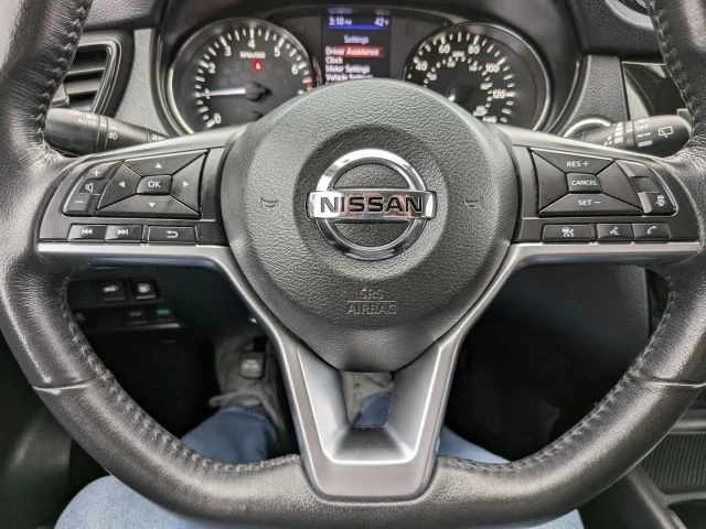 2018 Nissan Rogue - Image 16 of 21
