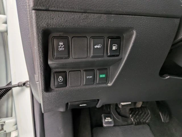 2018 Nissan Rogue - Image 20 of 21