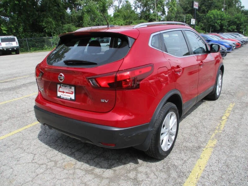 2018 Nissan Rogue - Image 2 of 9