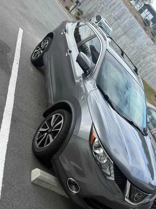 2018 Nissan Rogue - Image 2 of 6
