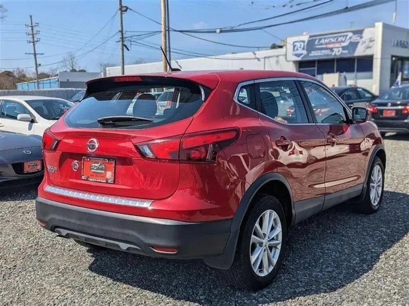 2018 Nissan Rogue - Image 6 of 12