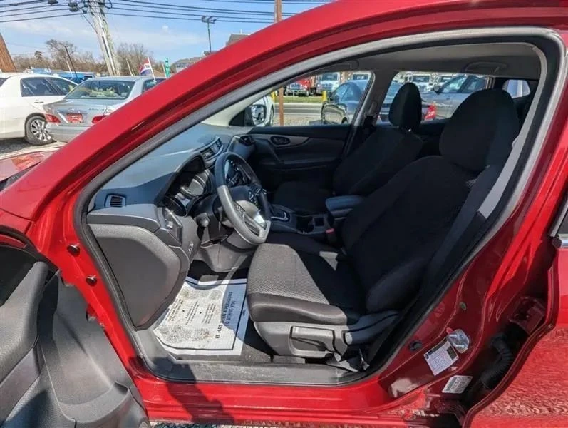 2018 Nissan Rogue - Image 11 of 12