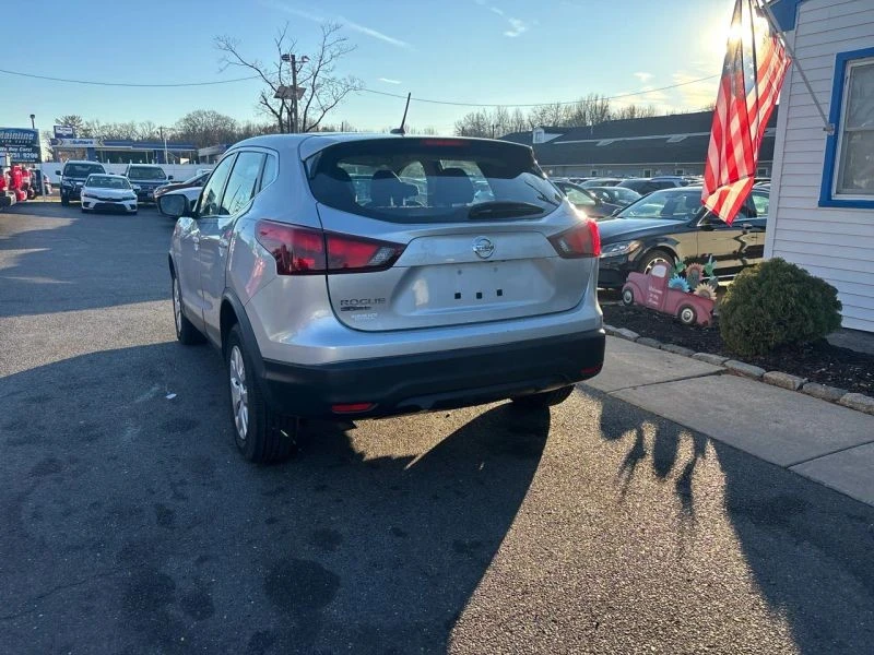 2018 Nissan Rogue - Image 6 of 12