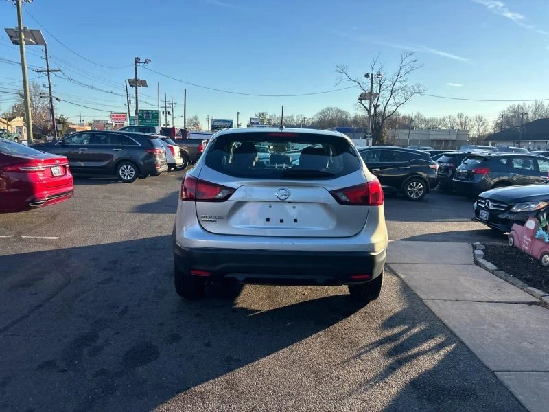 2018 Nissan Rogue - Image 8 of 12
