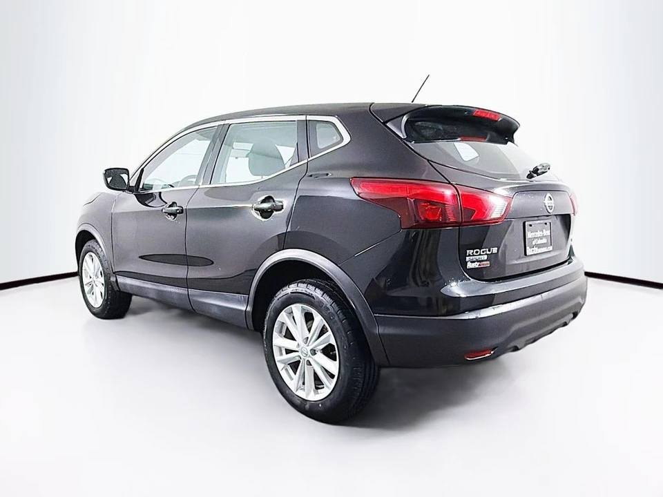 2018 Nissan Rogue - Image 5 of 12