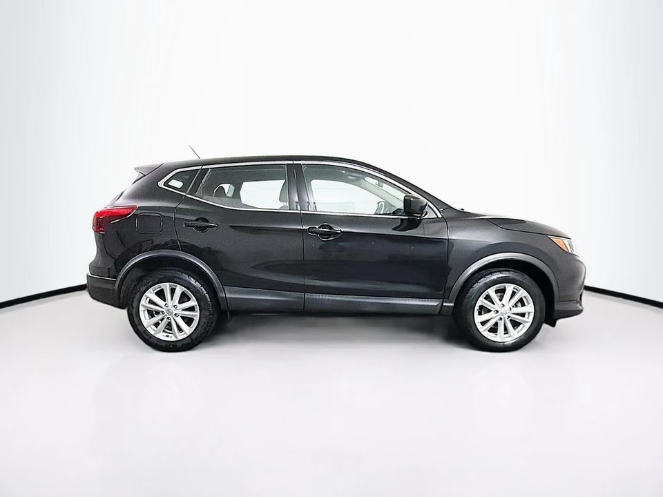 2018 Nissan Rogue - Image 8 of 12