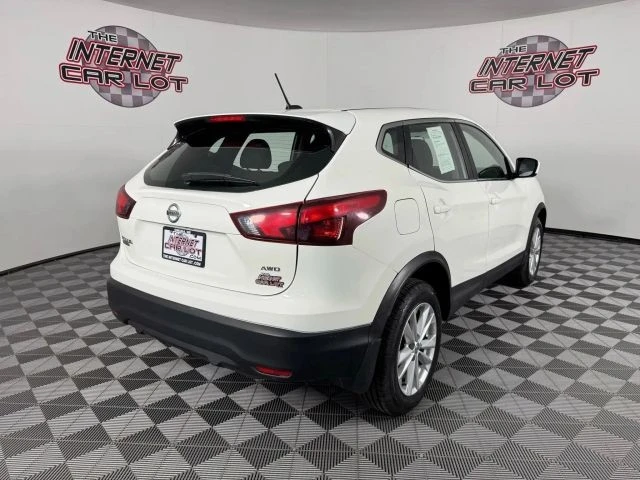 2018 Nissan Rogue - Image 7 of 12