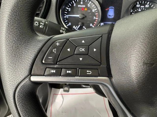 2018 Nissan Rogue - Image 15 of 21