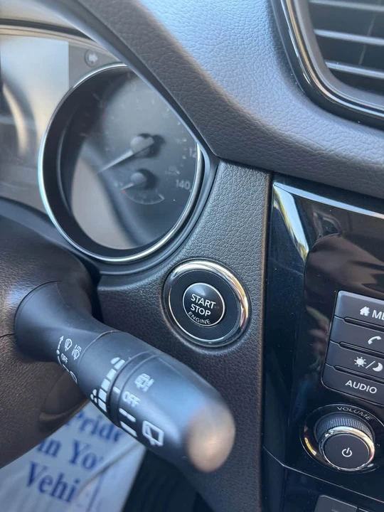 2018 Nissan Rogue - Image 7 of 12