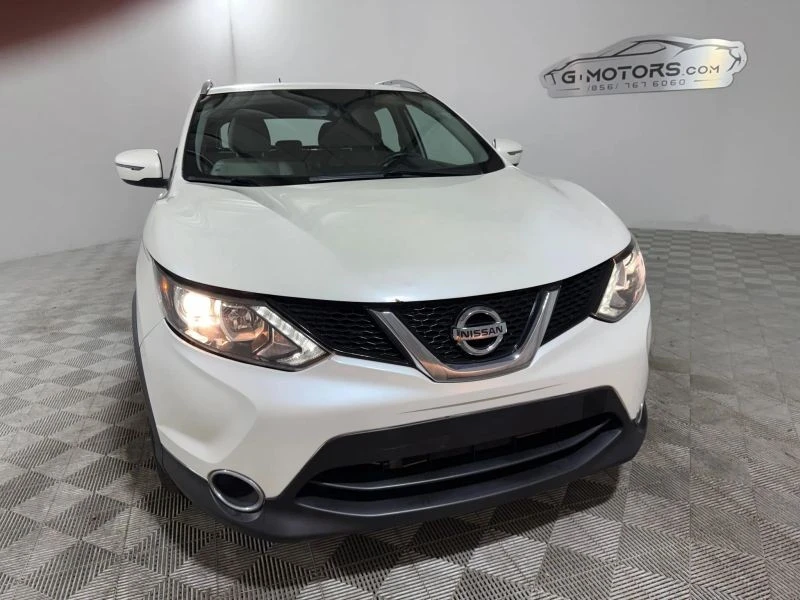 2018 Nissan Rogue - Image 10 of 12