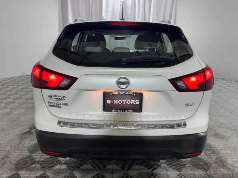 2018 Nissan Rogue - Image 6 of 12