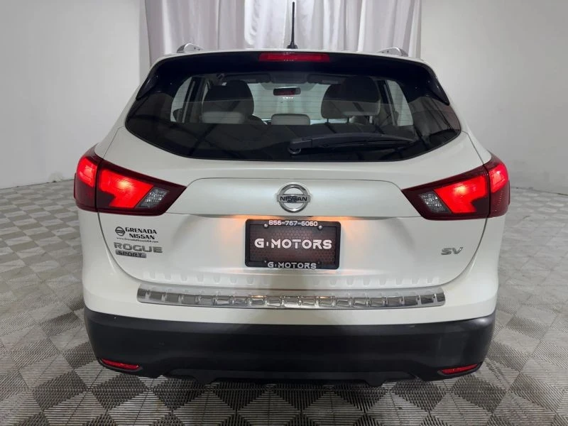 2018 Nissan Rogue - Image 6 of 12