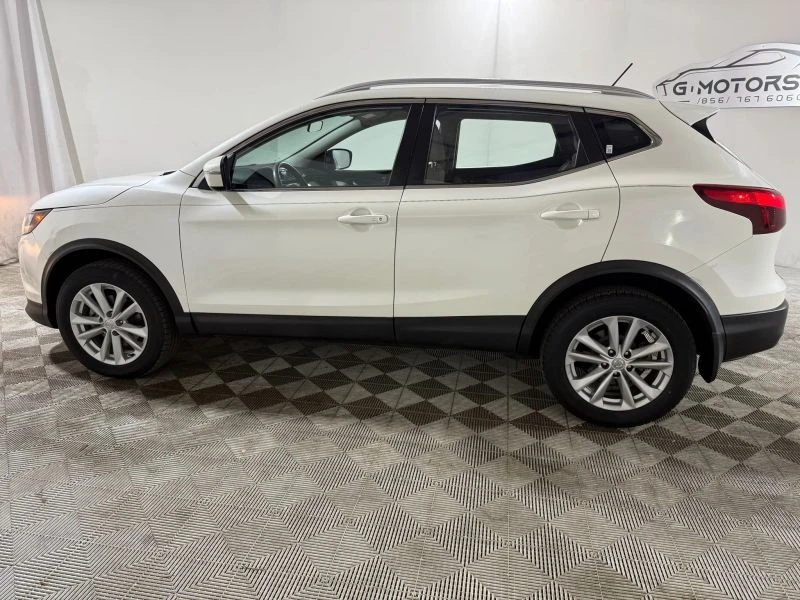 2018 Nissan Rogue - Image 4 of 12