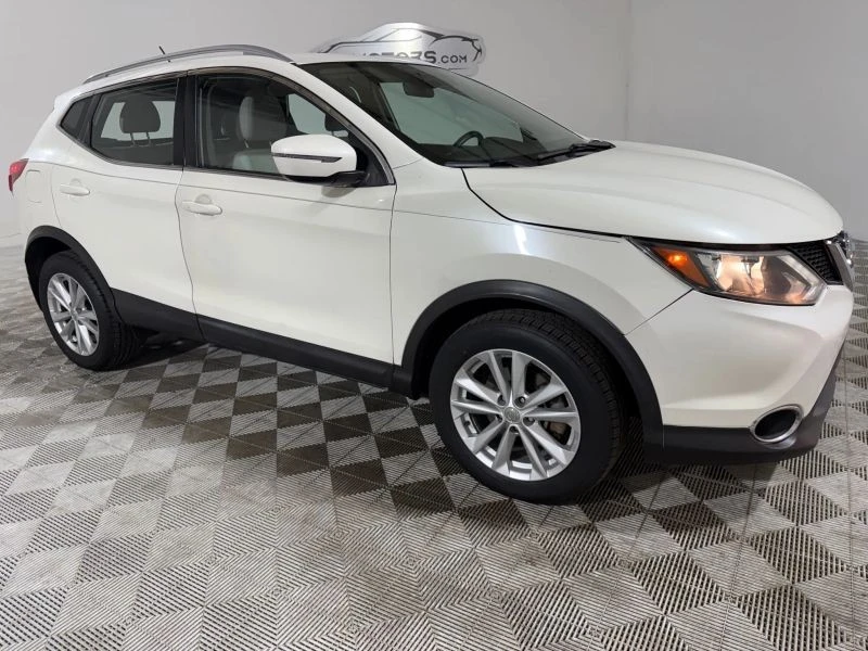 2018 Nissan Rogue - Image 9 of 12