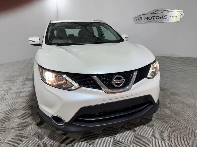2018 Nissan Rogue - Image 10 of 12
