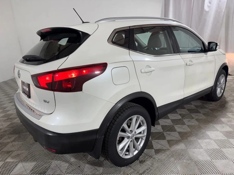 2018 Nissan Rogue - Image 7 of 12