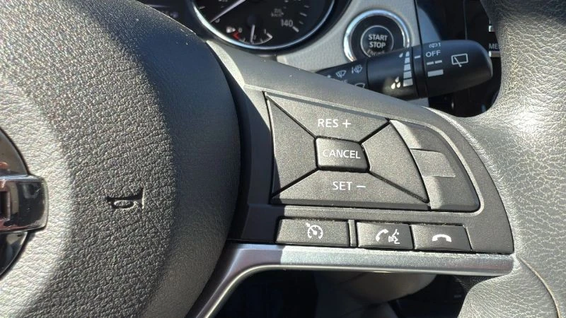 2018 Nissan Rogue - Image 11 of 12