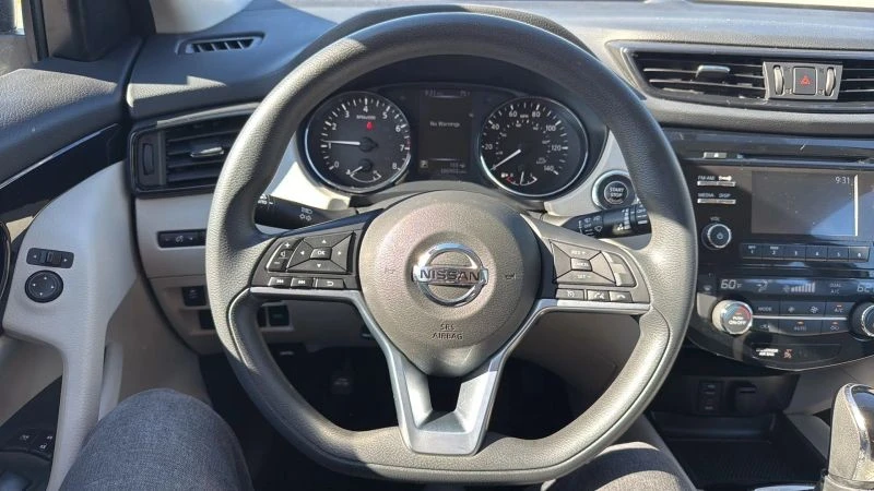 2018 Nissan Rogue - Image 10 of 12
