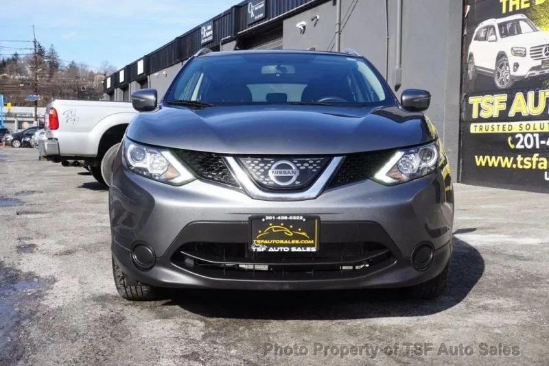 2018 Nissan Rogue - Image 2 of 12