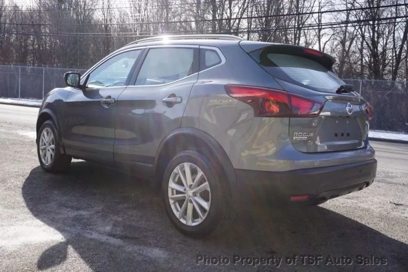 2018 Nissan Rogue - Image 5 of 12