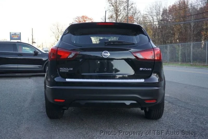 2018 Nissan Rogue - Image 6 of 12