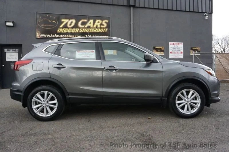 2018 Nissan Rogue - Image 8 of 12