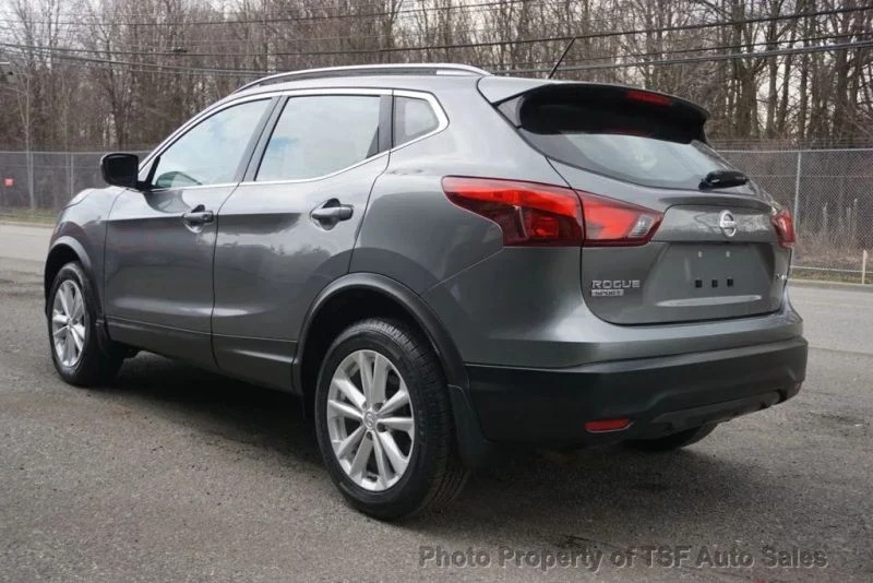 2018 Nissan Rogue - Image 5 of 12