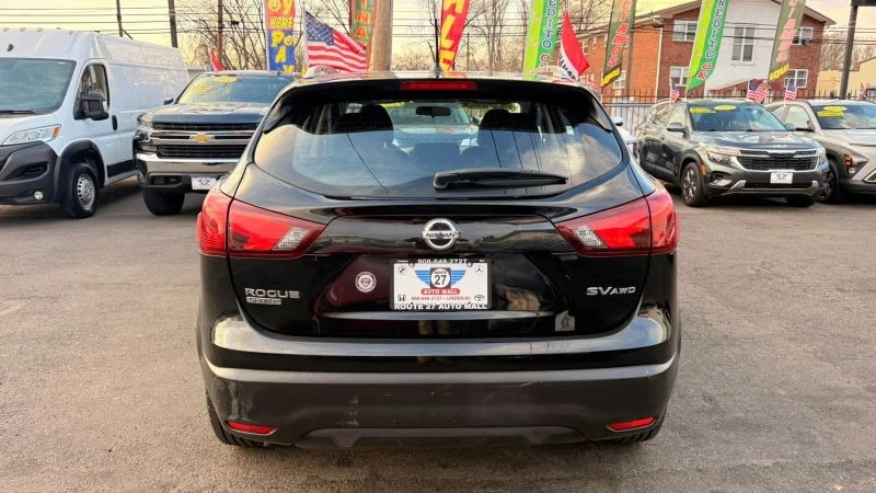 2018 Nissan Rogue - Image 6 of 12