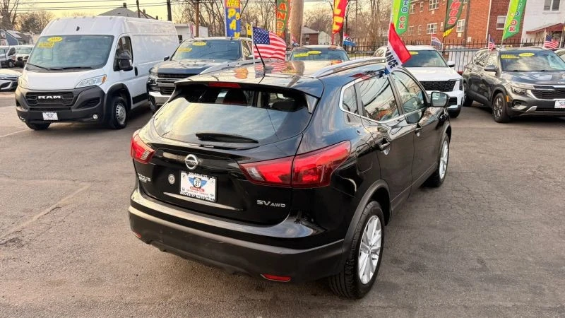 2018 Nissan Rogue - Image 7 of 12