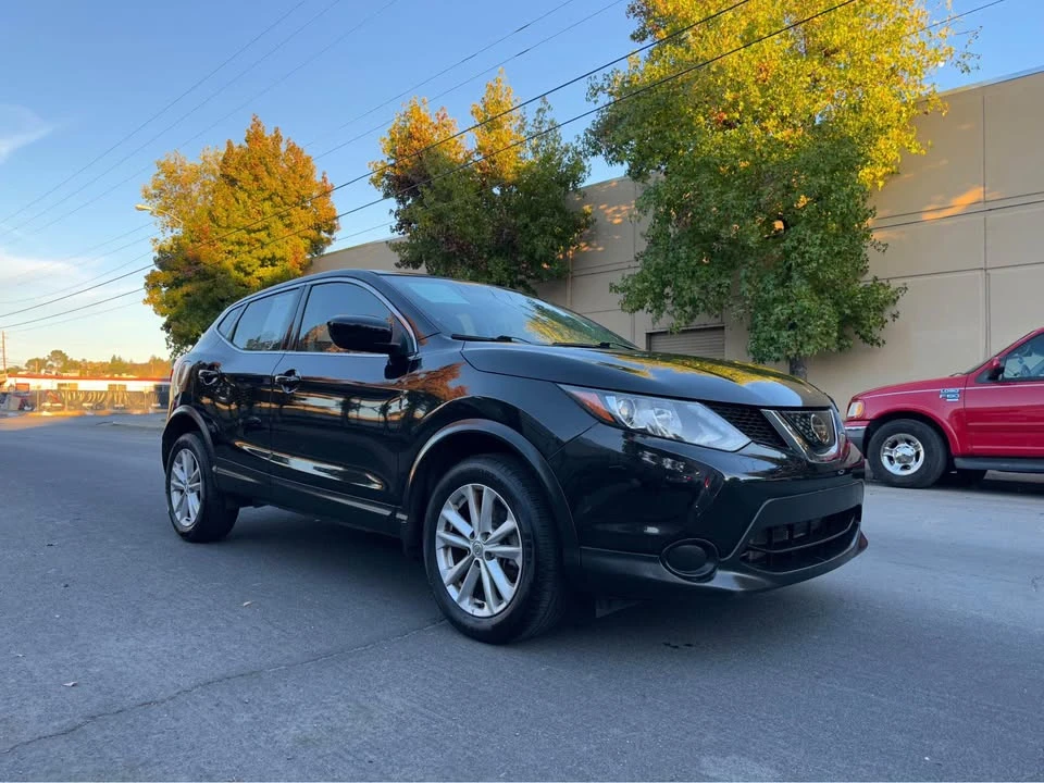 2018 Nissan Rogue - Image 3 of 13