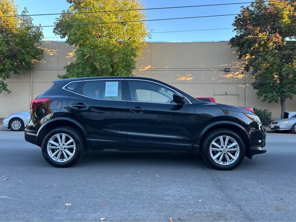 2018 Nissan Rogue - Image 4 of 13