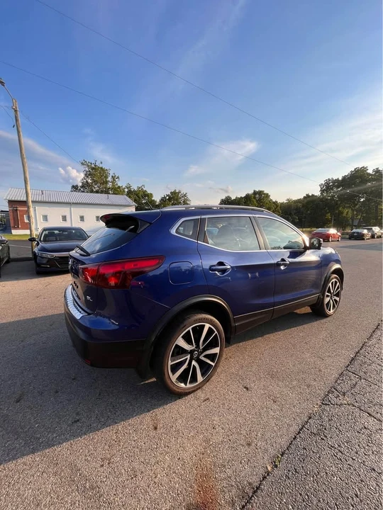 2018 Nissan Rogue - Image 9 of 20
