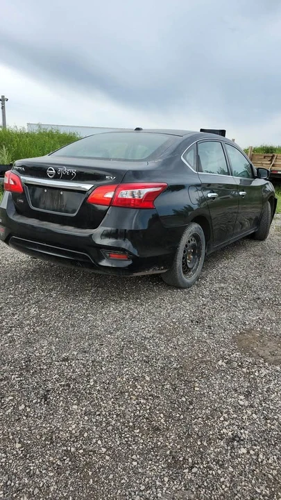 2018 Nissan Sentra 7th Gen - Image 5 of 14