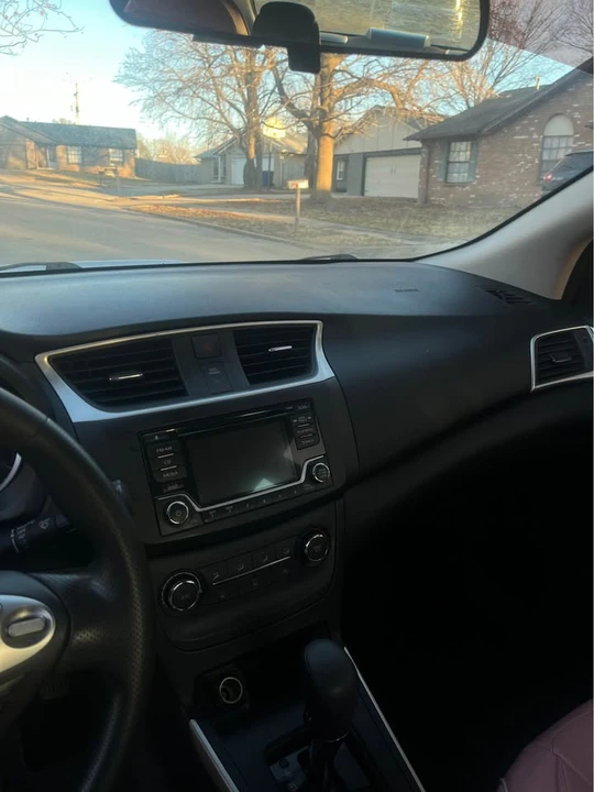 2018 Nissan Sentra 7th Gen - Image 4 of 10