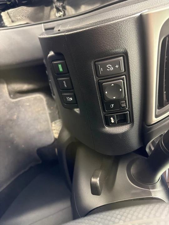 2018 Nissan Sentra 7th Gen - Image 11 of 21