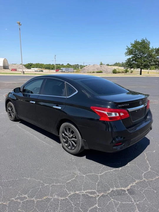 2018 Nissan Sentra 7th Gen - Image 4 of 8