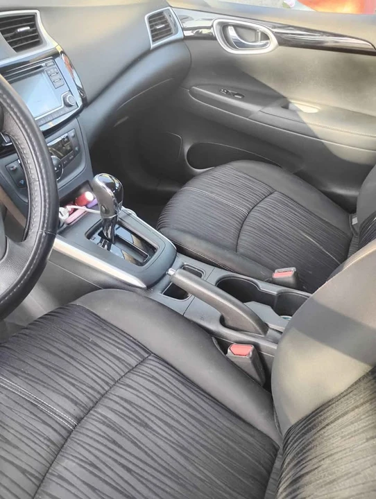 2018 Nissan Sentra 7th Gen - Image 5 of 9