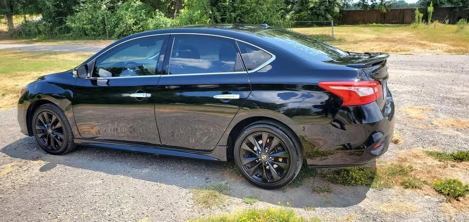 2018 Nissan Sentra 7th Gen - Image 4 of 15