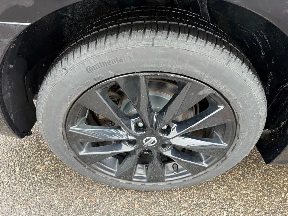 2018 Nissan Sentra 7th Gen - Image 11 of 12