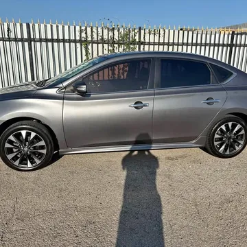 2018 Nissan Sentra SR Sedan 4D