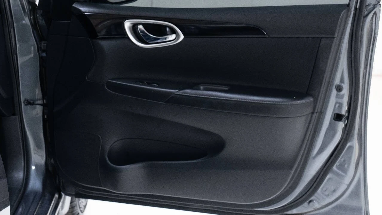 2018 Nissan Sentra 7th Gen - Image 16 of 21