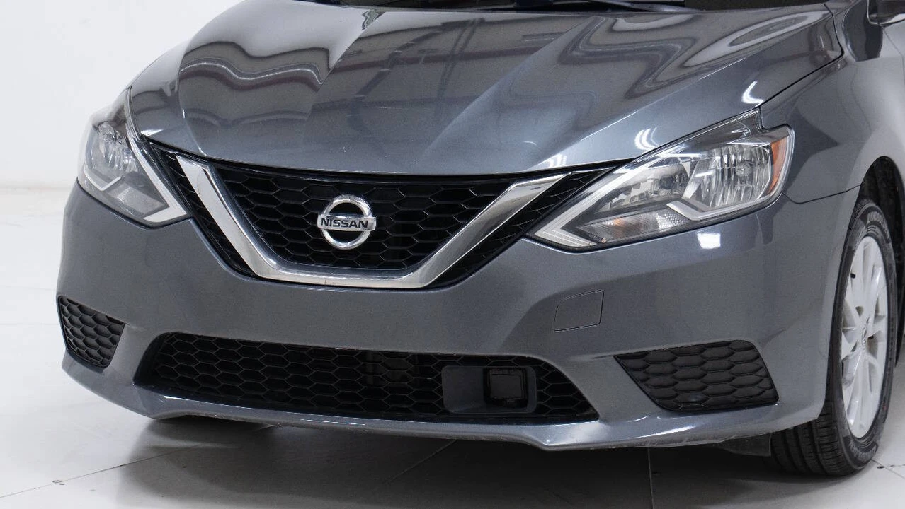 2018 Nissan Sentra 7th Gen - Image 9 of 21