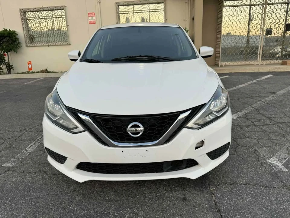 2018 Nissan Sentra 7th Gen - Image 4 of 10