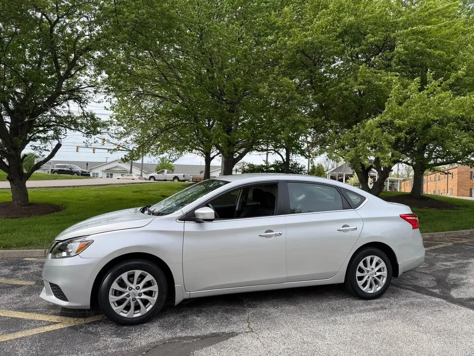 2018 Nissan Sentra 7th Gen - Image 10 of 19