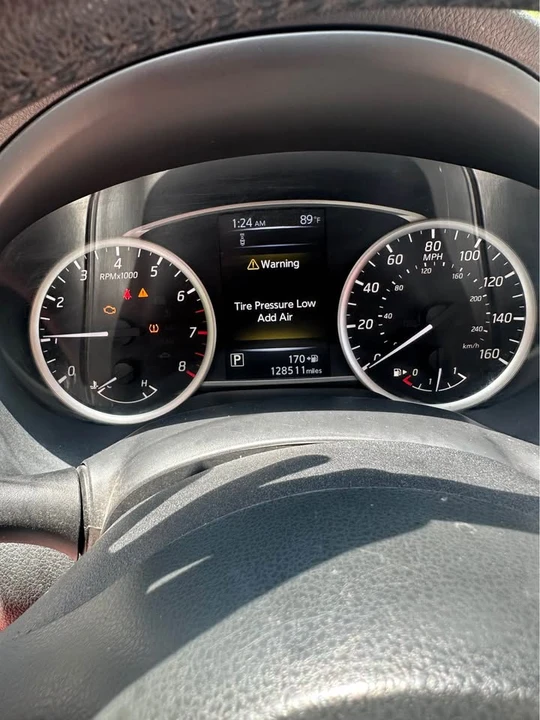 2018 Nissan Sentra 7th Gen - Image 8 of 11