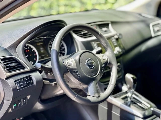 2018 Nissan Sentra 7th Gen - Image 14 of 21